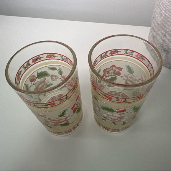 Vintage Floral Juice Glasses set of 2 - Picture 3 of 6